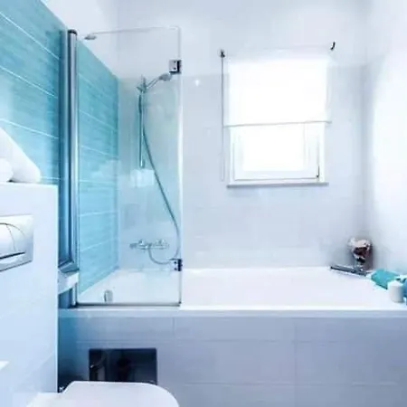 Stylish Suburb With Private Parking And Wi-fi In Residential Area Between City Centre And Hidrobaza Beach Apartment Pula
